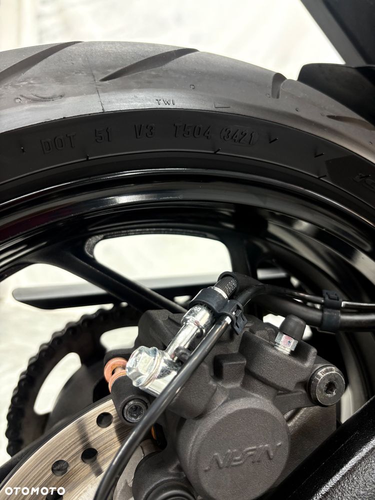 Suzuki GSX 1000 - 10