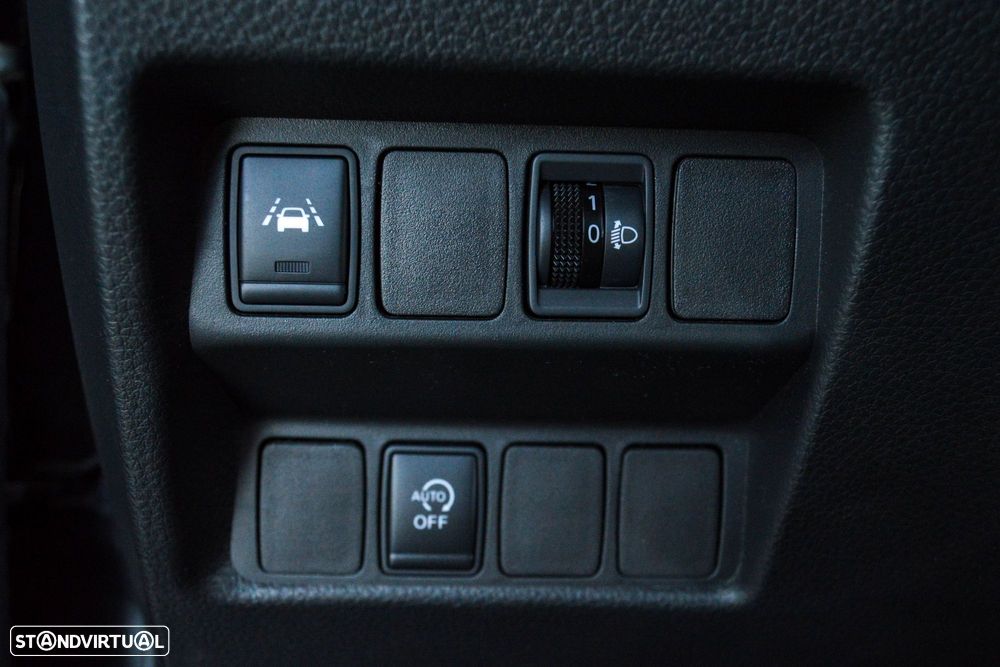 Nissan Qashqai 1.5 dCi N-Connecta - 31