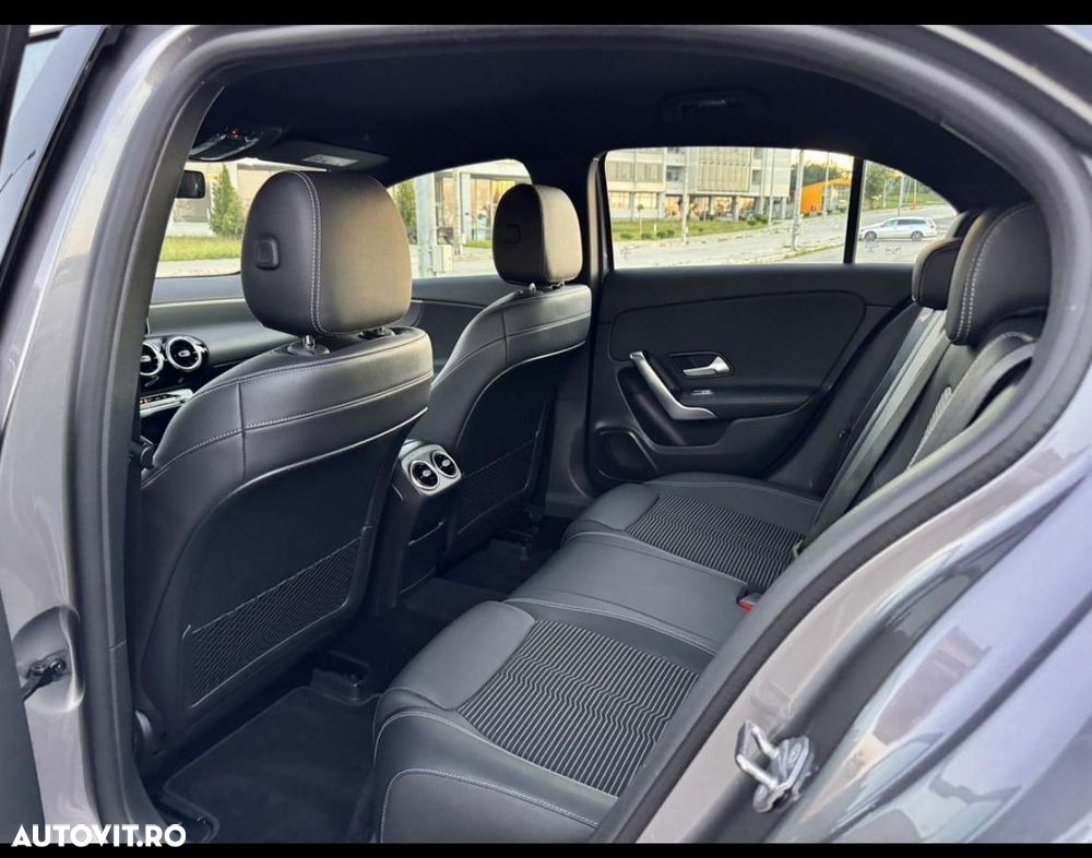 Mercedes-Benz A - 10