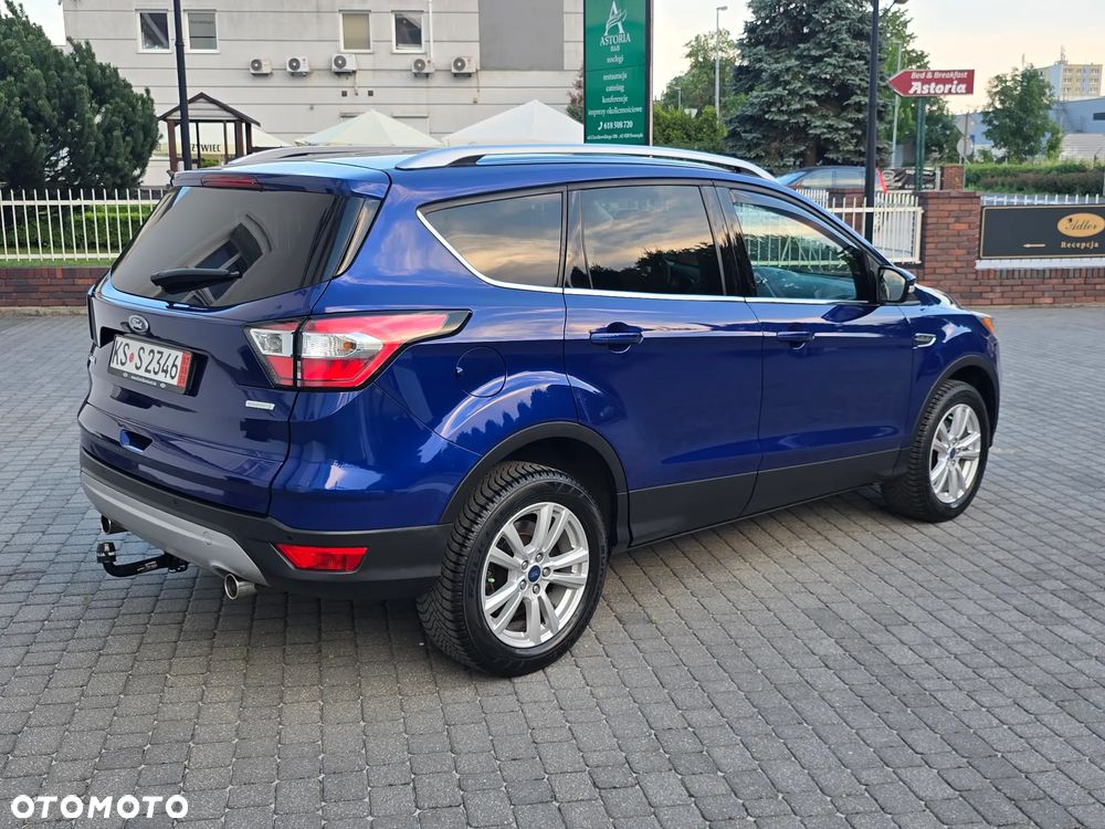 Ford Kuga 1.5 EcoBoost 2x4 Titanium - 6
