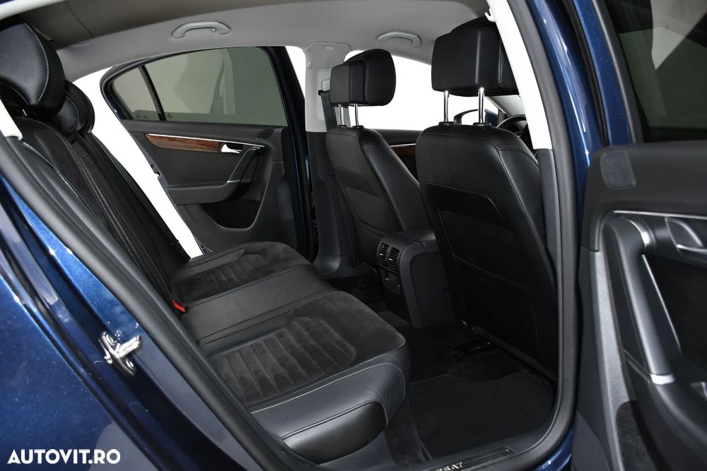 Volkswagen Passat 2.0 TDI DSG BlueMotion Technology Highline - 13