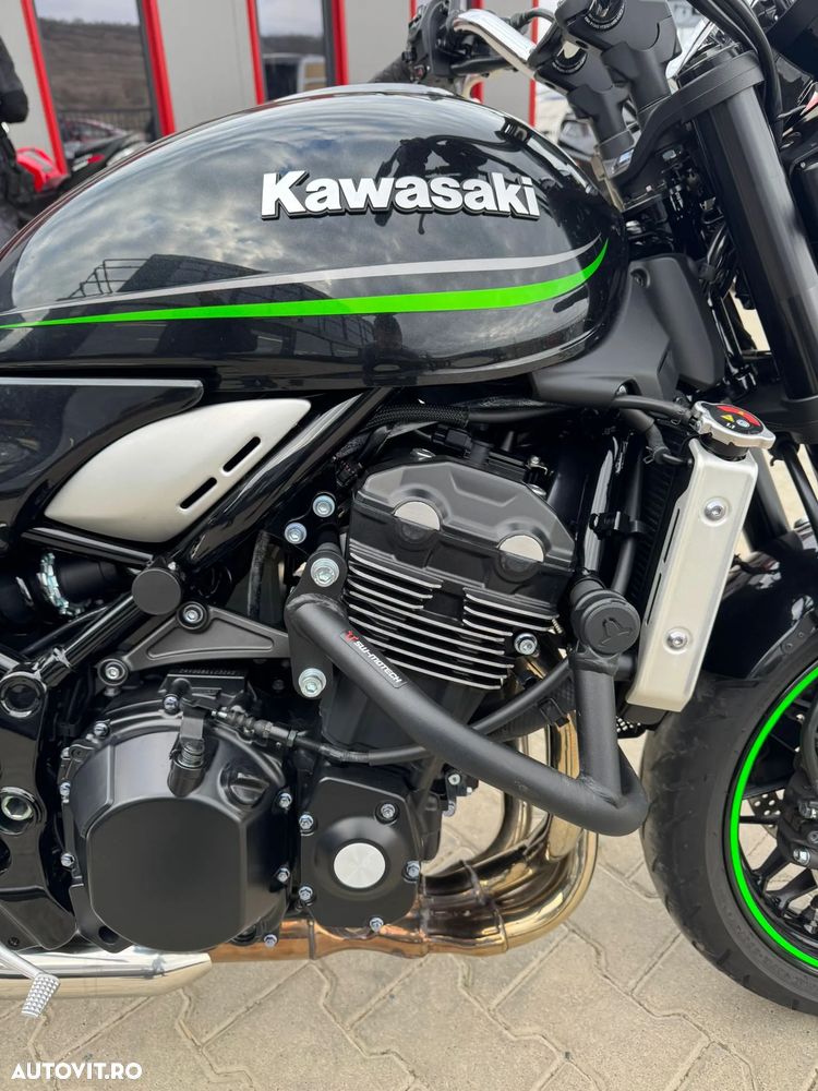 Kawasaki Z 900 RS - 4