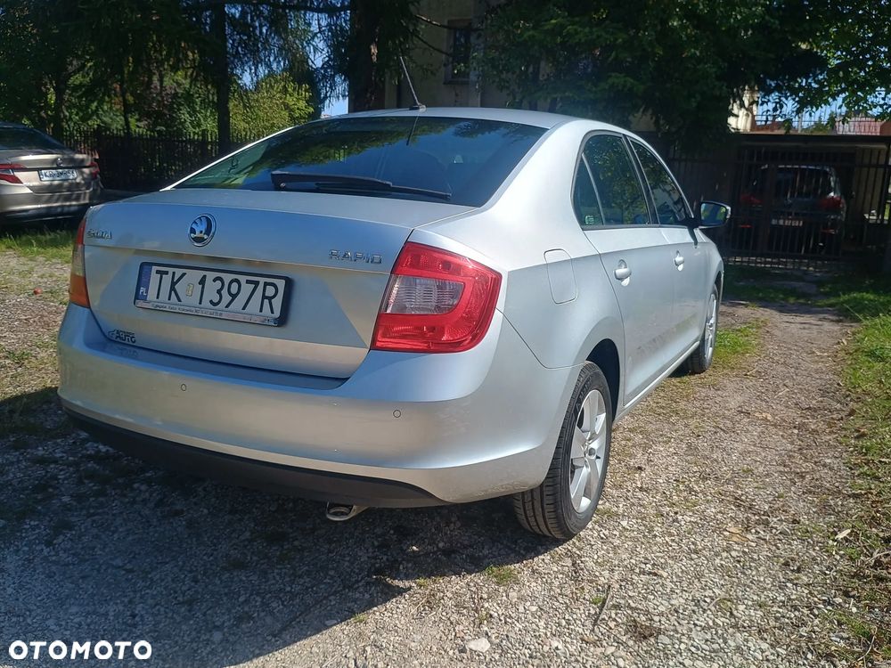 Skoda RAPID 1.2 TSI Style - 6