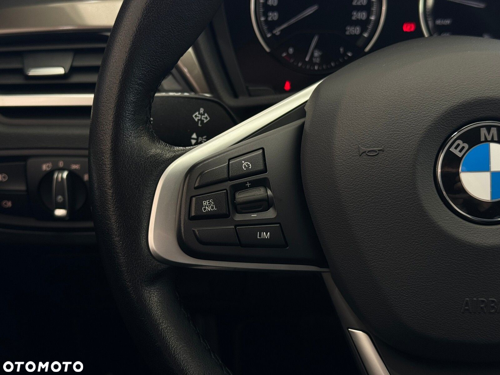 BMW X1 sDrive18i xLine - 22
