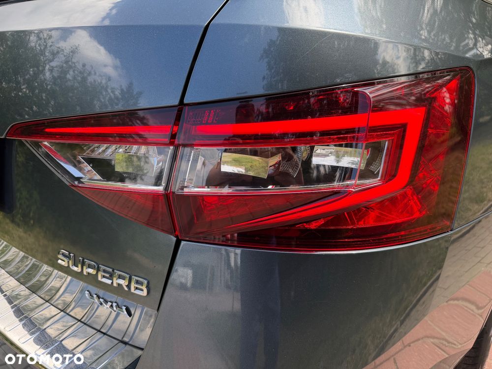 Skoda Superb 2.0 TDI 4x4 DSG L&K - 32