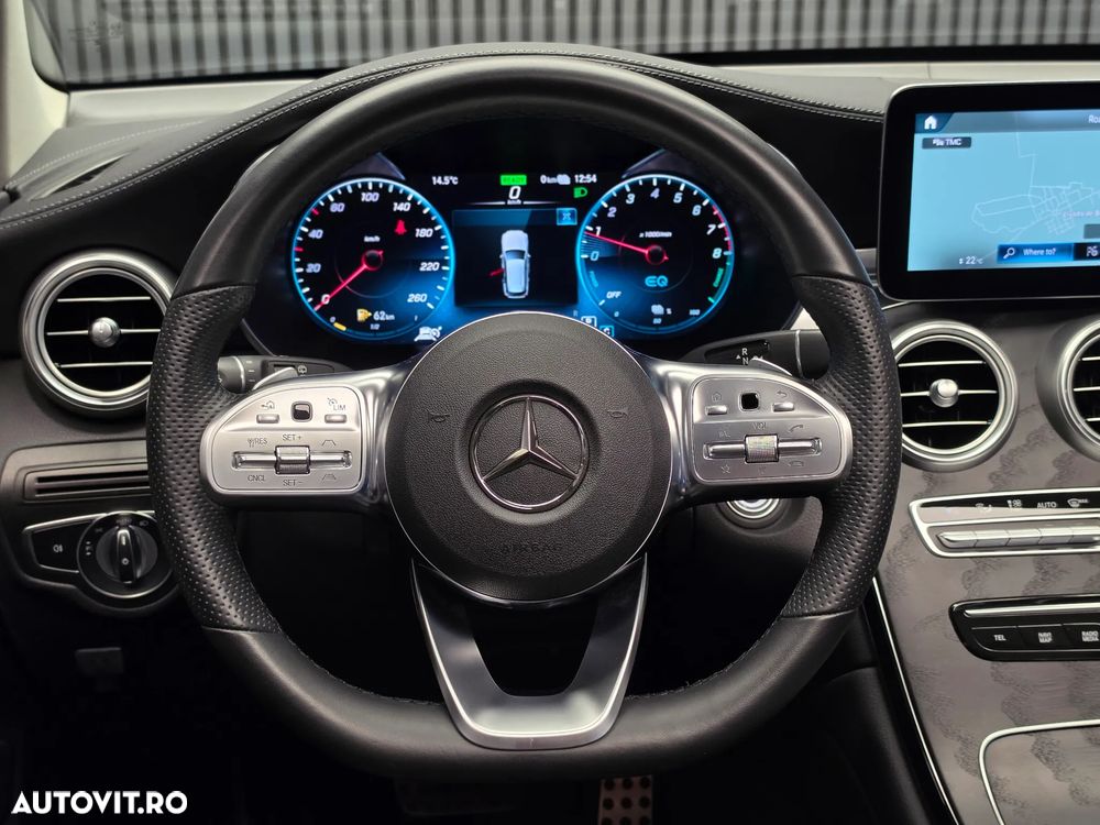 Mercedes-Benz GLC 300 e 4Matic 9G-TRONIC AMG Line Plus - 33