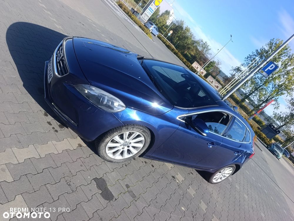 Volvo V40 D2 Ocean Race - 1