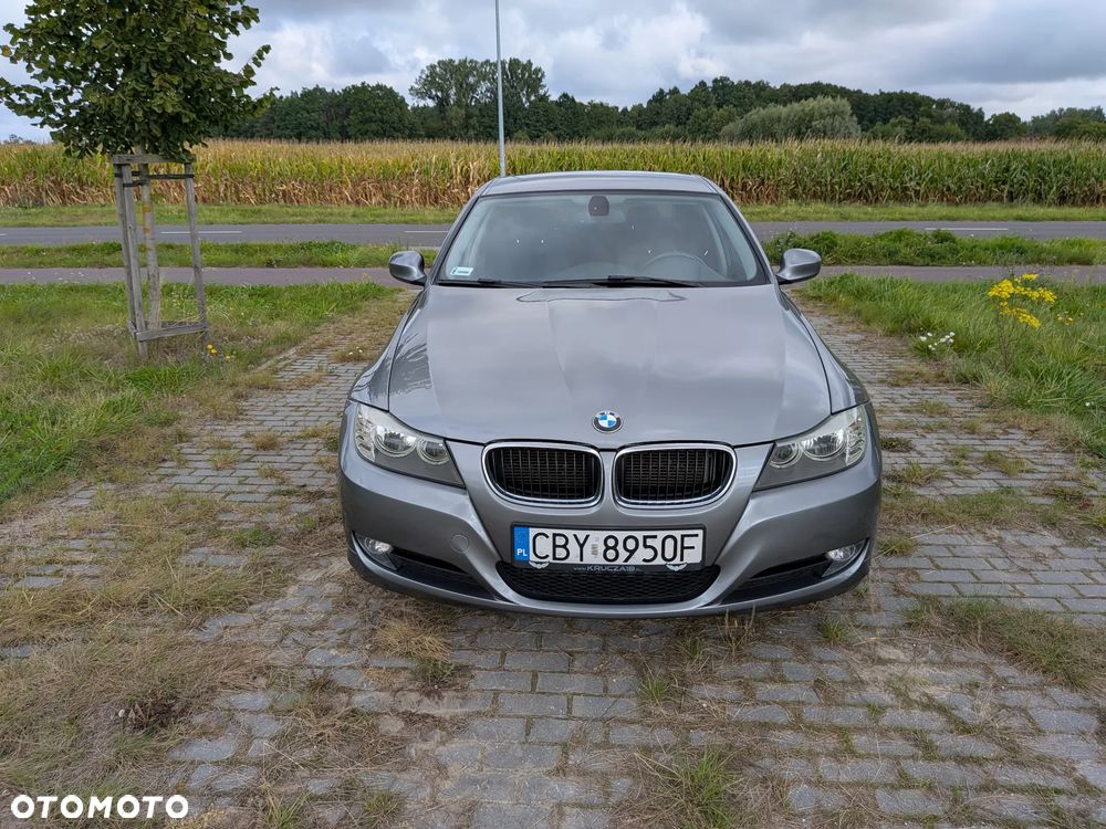 BMW Seria 3 318d - 2