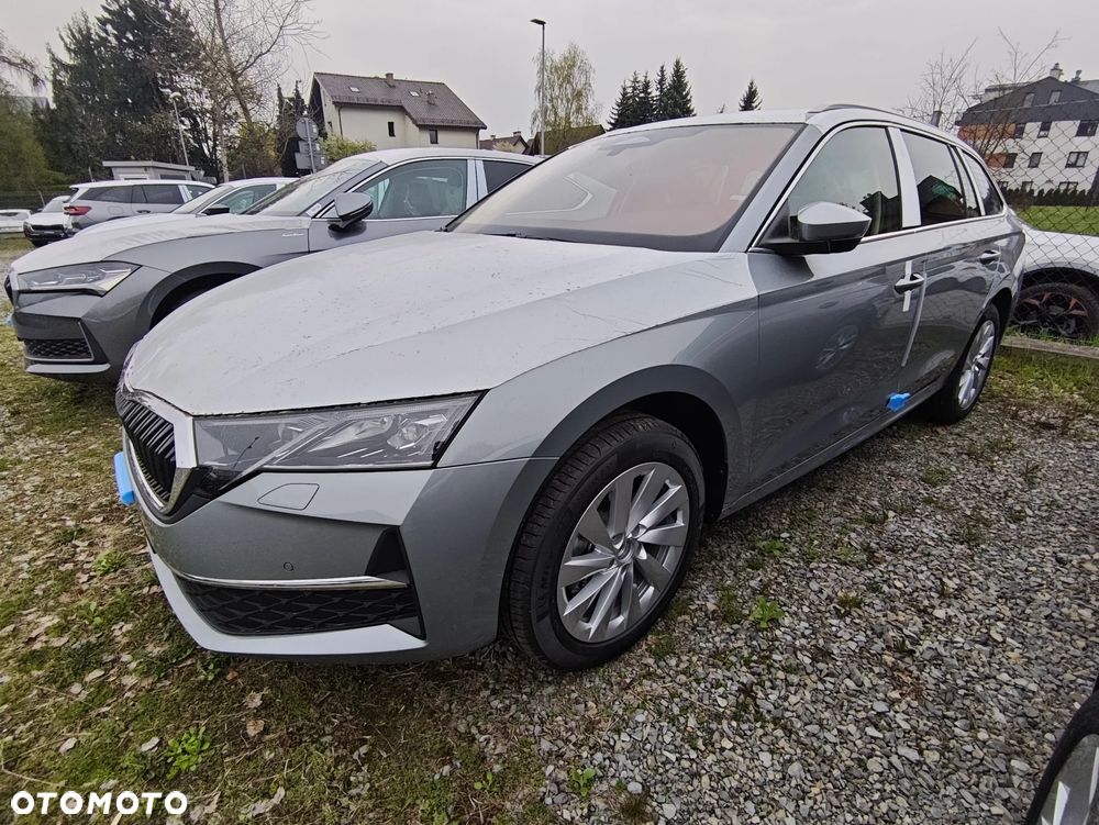 Skoda Octavia 1.5 TSI mHEV Drive Selection DSG - 2