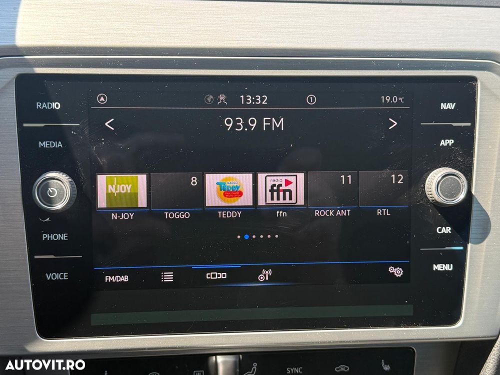 Volkswagen Passat 2.0 TDI SCR DSG Comfortline - 21