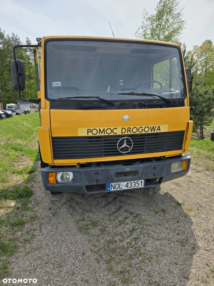 Mercedes-Benz 814 - 1