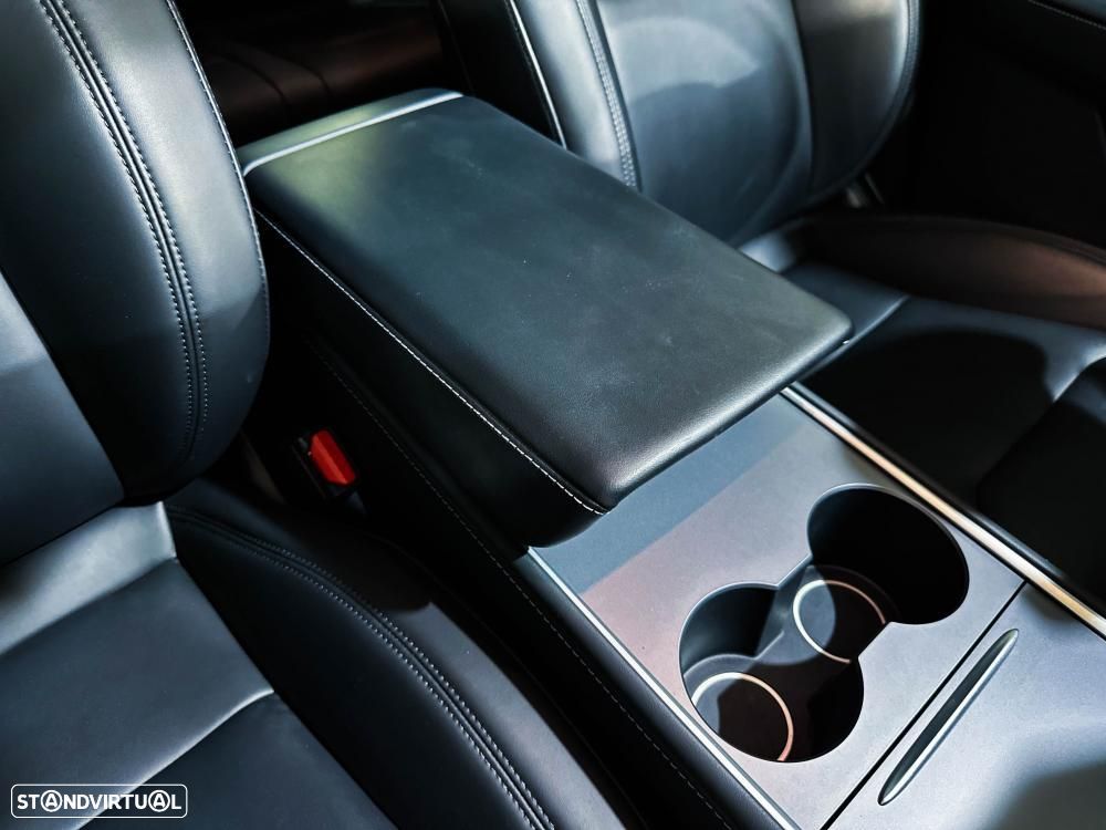 Tesla Model Y Long Range Dual Motor AWD - 25