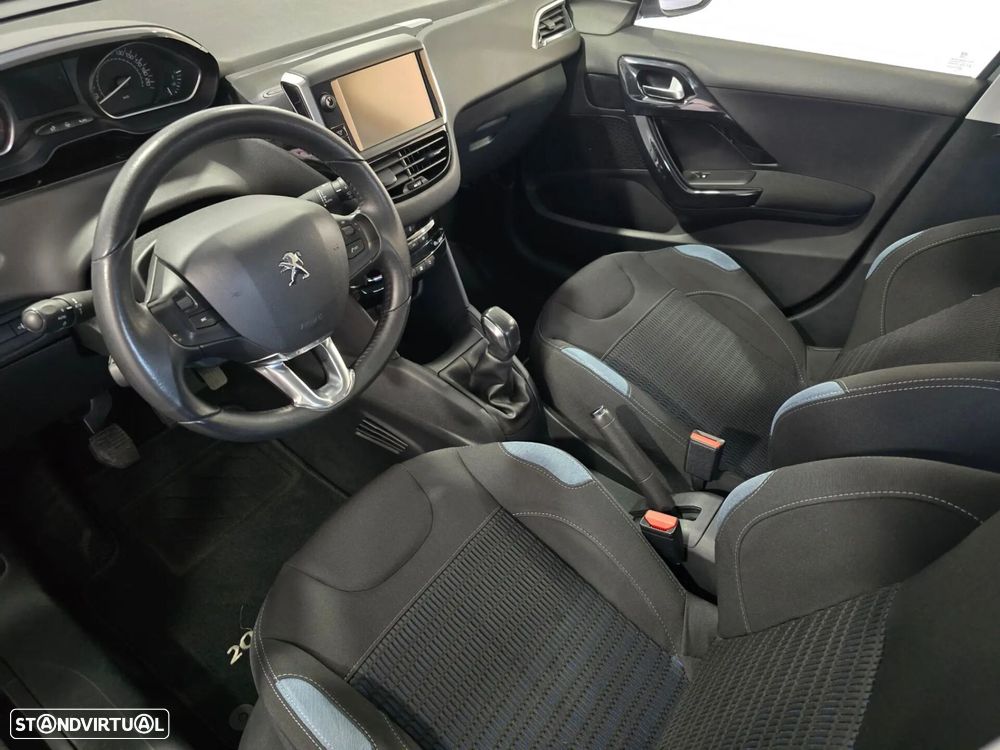 Peugeot 208 1.6 e-HDi Active - 15