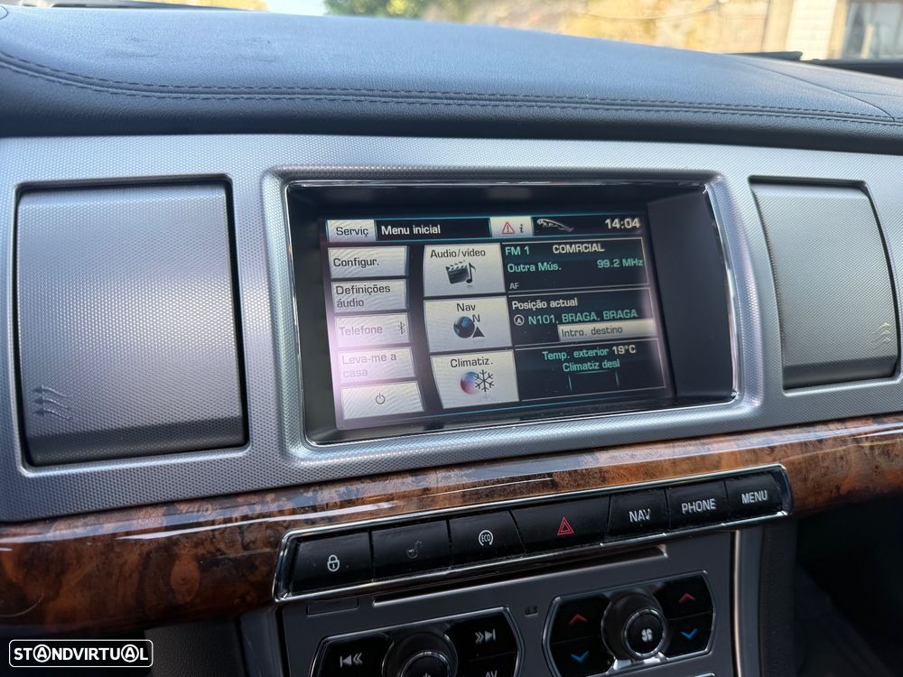 Jaguar XF 2.2 D Premium Luxury - 12