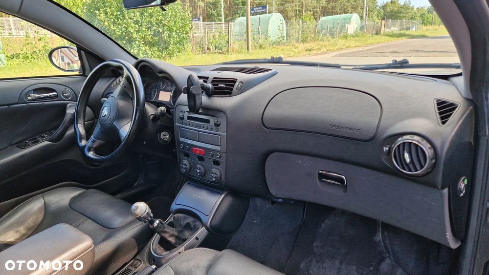Alfa Romeo GT 1.9JTD 16V Black Line - 16