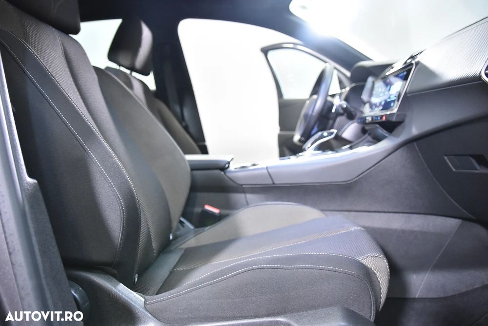 DS Automobiles DS 7 Crossback - 11