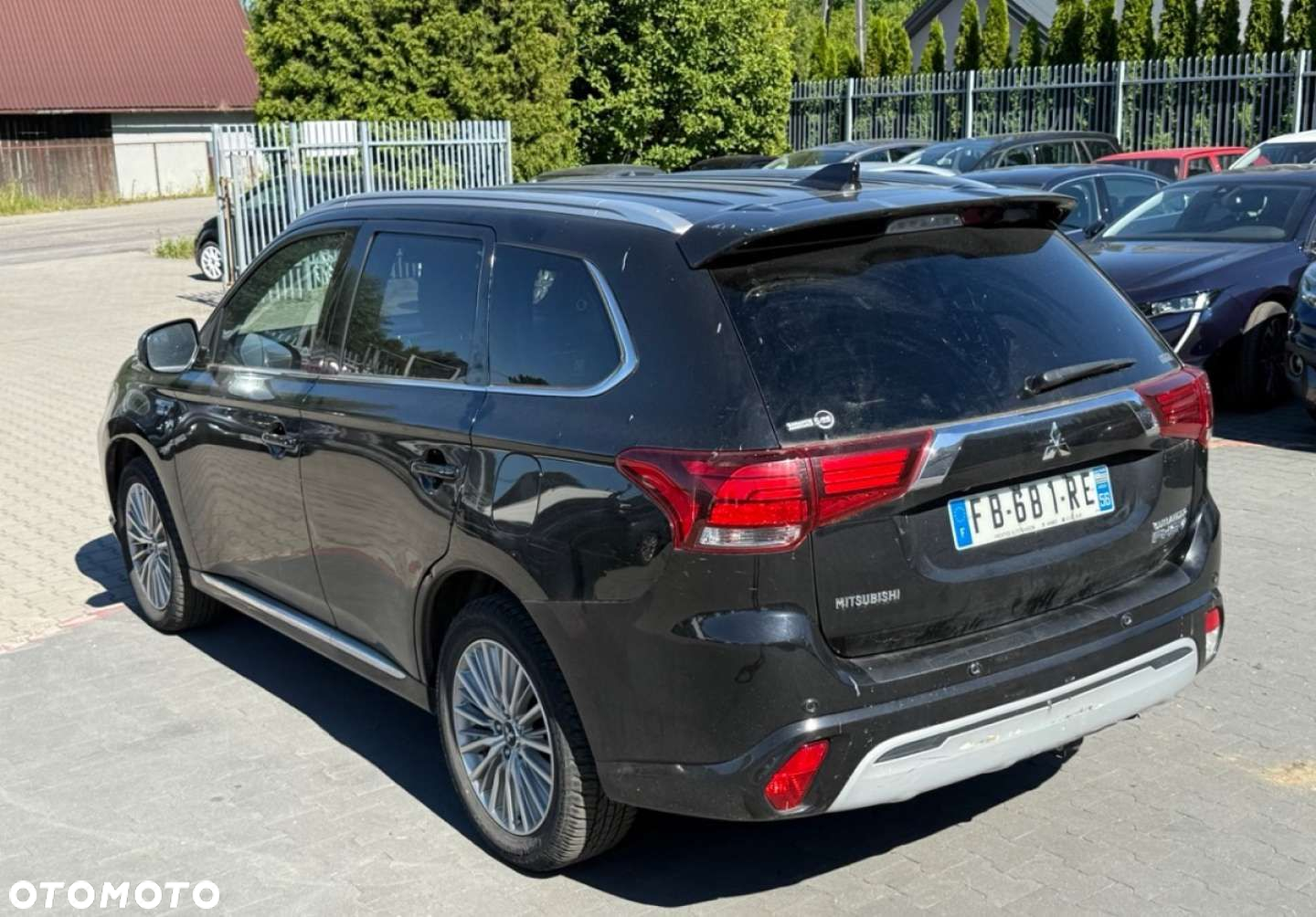 Mitsubishi Outlander - 22