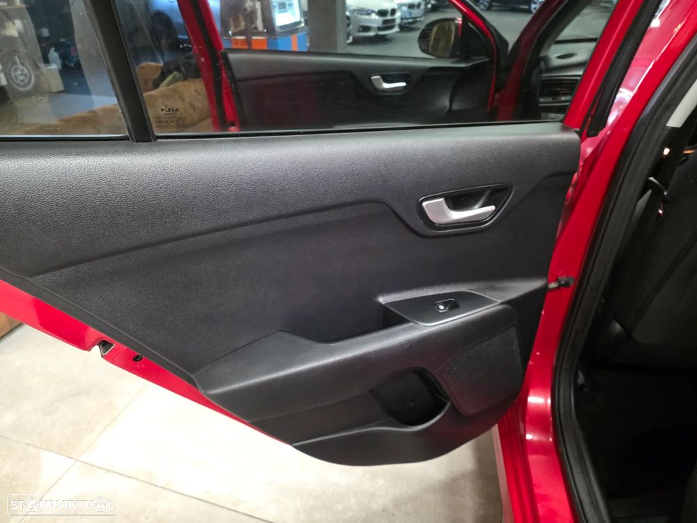 Kia Rio 1.2 CVVT Dynamic - 24