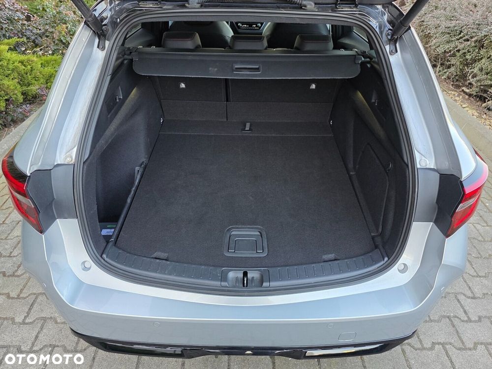 Toyota Corolla 2.0 Hybrid GR Sport Dynamic - 23