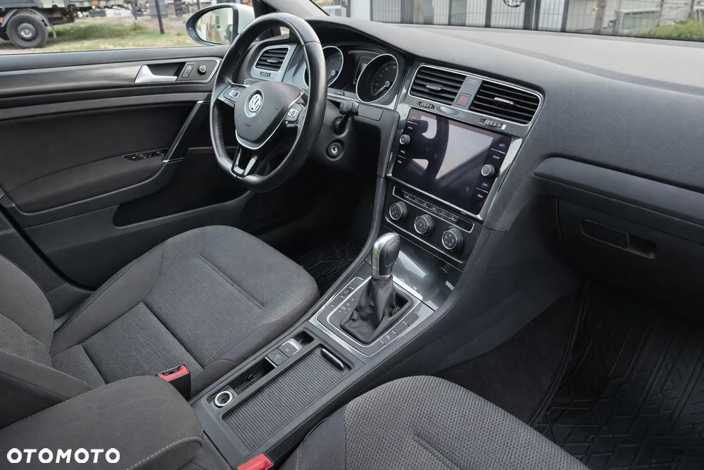 Volkswagen Golf 1.6 TDI (BlueMotion Technology) DSG Comfortline - 12