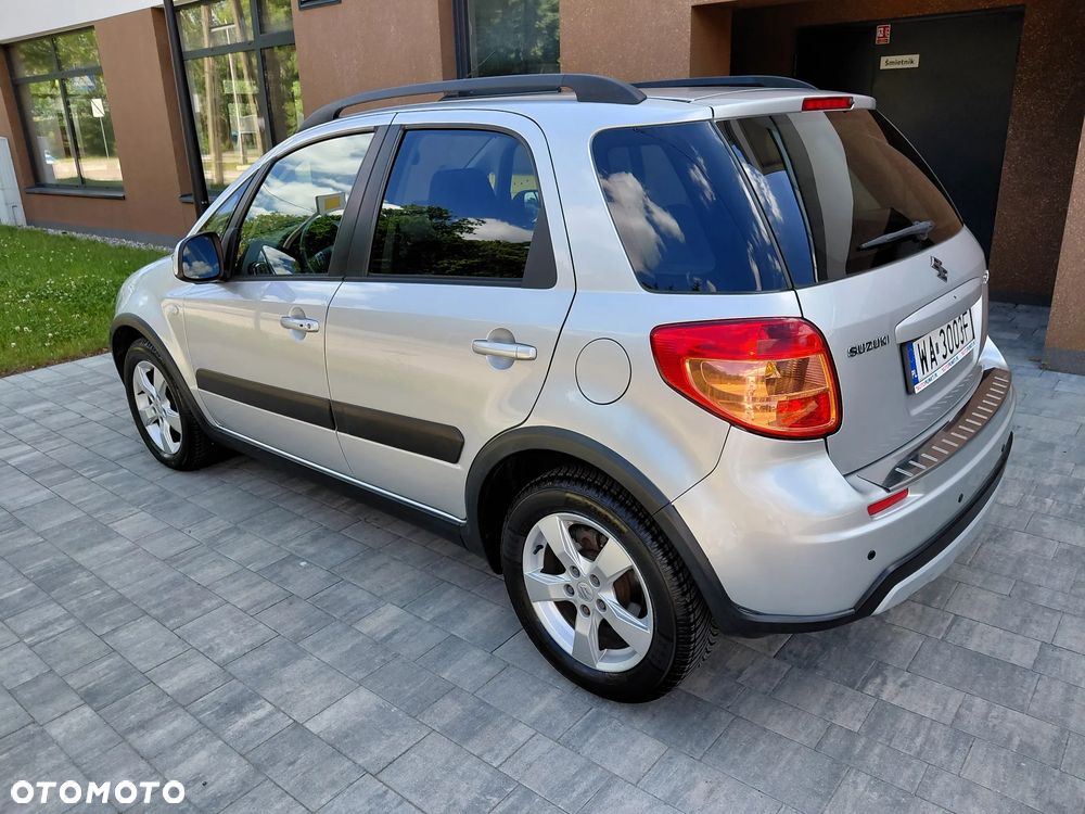 Suzuki SX4 1.6 Premium - 5