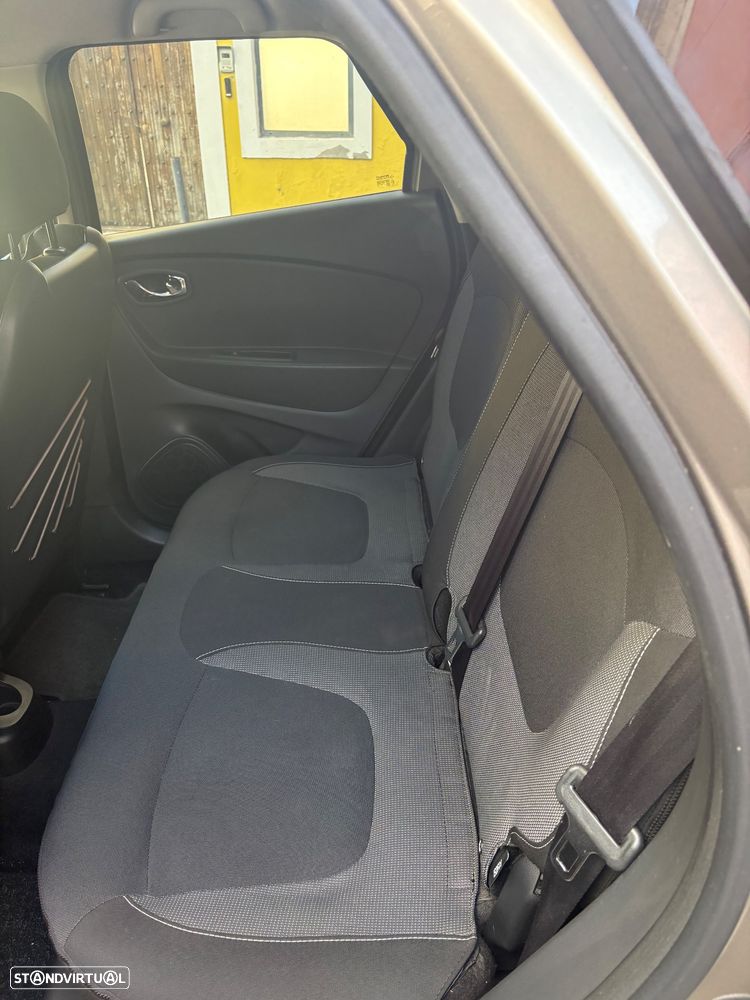 Renault Captur 1.5 dCi Exclusive - 17