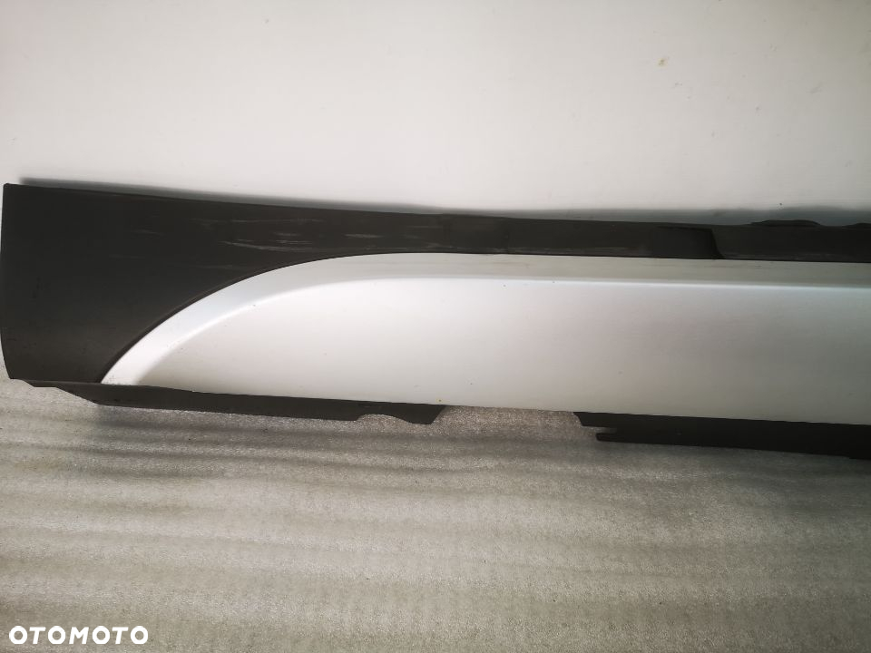 BMW X1 E84 09- PRAWA LISTWA PROGOWA / NAKŁADKA PROGU NR AUKCJI PR238 - 3