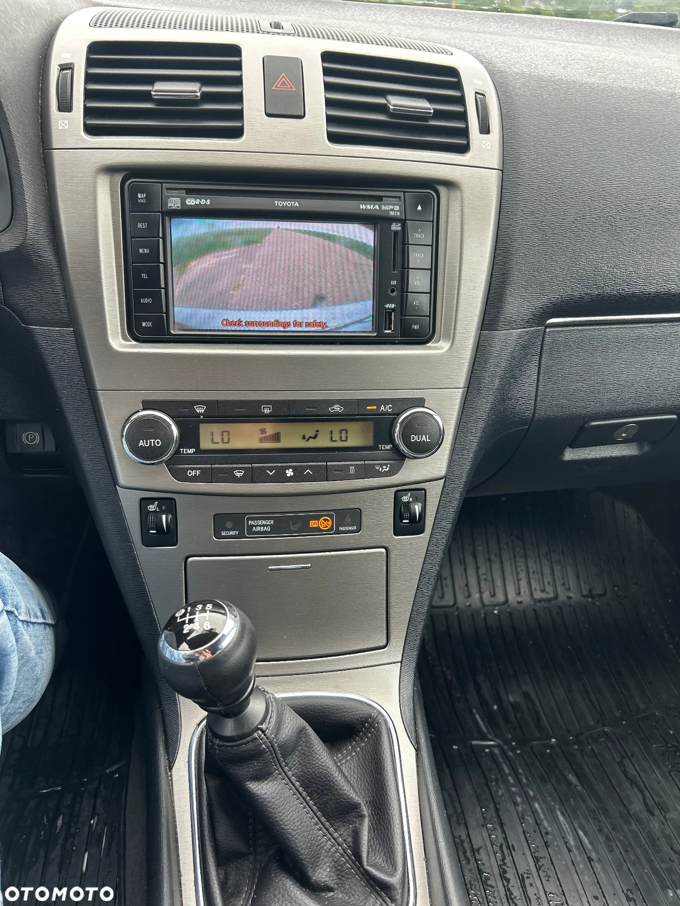 Toyota Avensis 2.0 D-4D Premium - 13