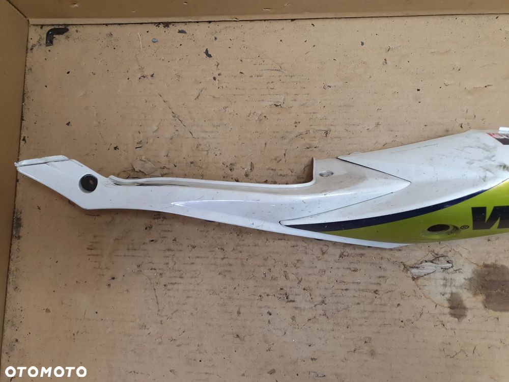 Suzuki GSX-R 750 (K8 K9 L0) Zadupek lewy owiewka 47211-37h - 5