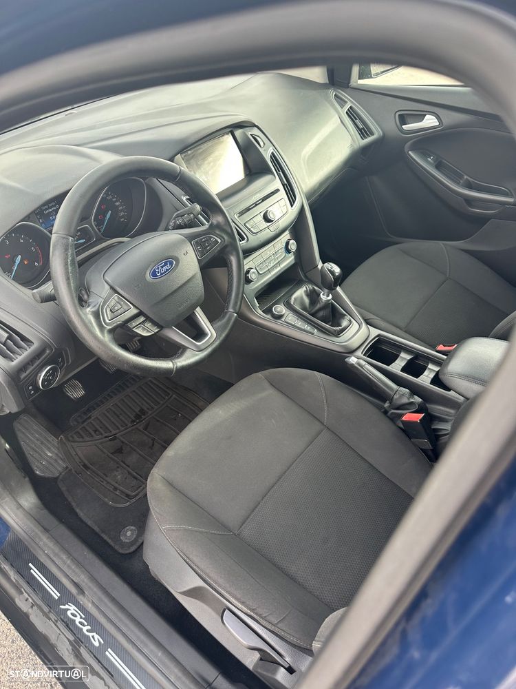 Ford Focus SW 1.5 TDCi Titanium ECOnetic - 9