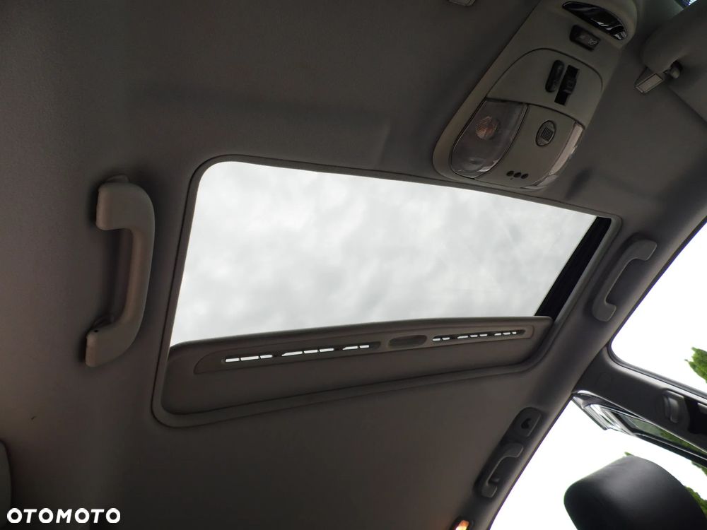 Mercedes-Benz ML - 25