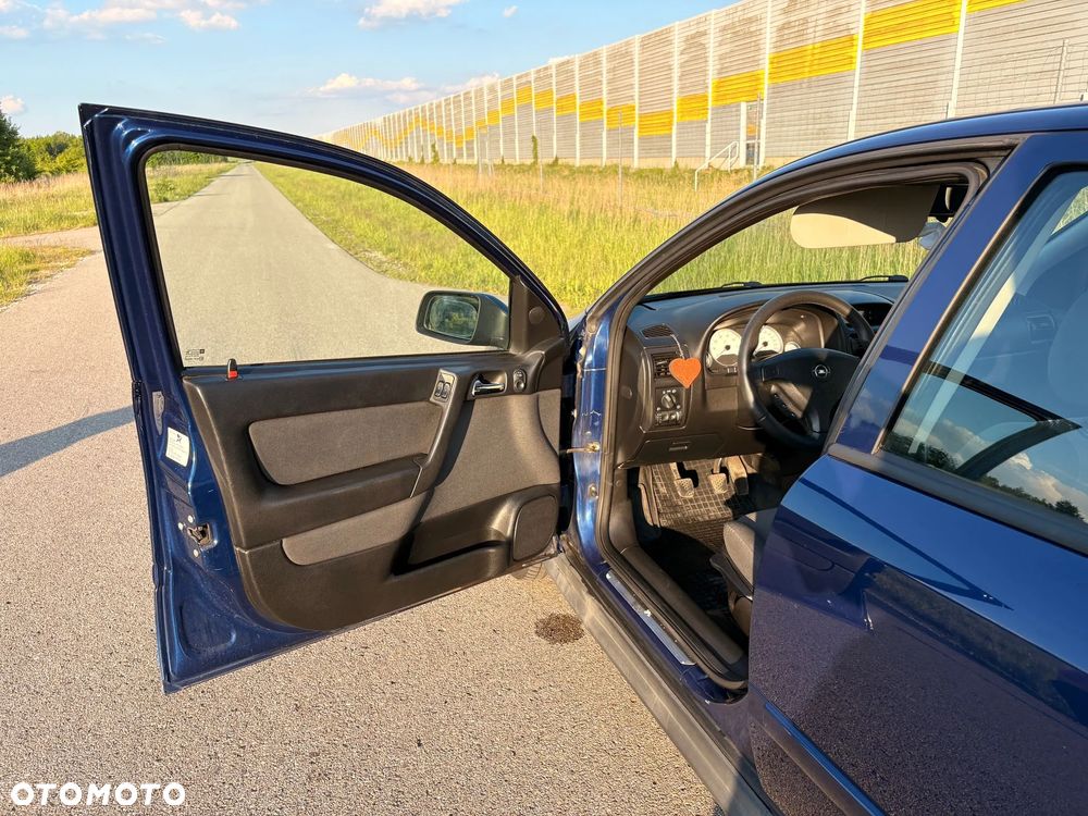 Opel Astra 1.8 Sport - 10