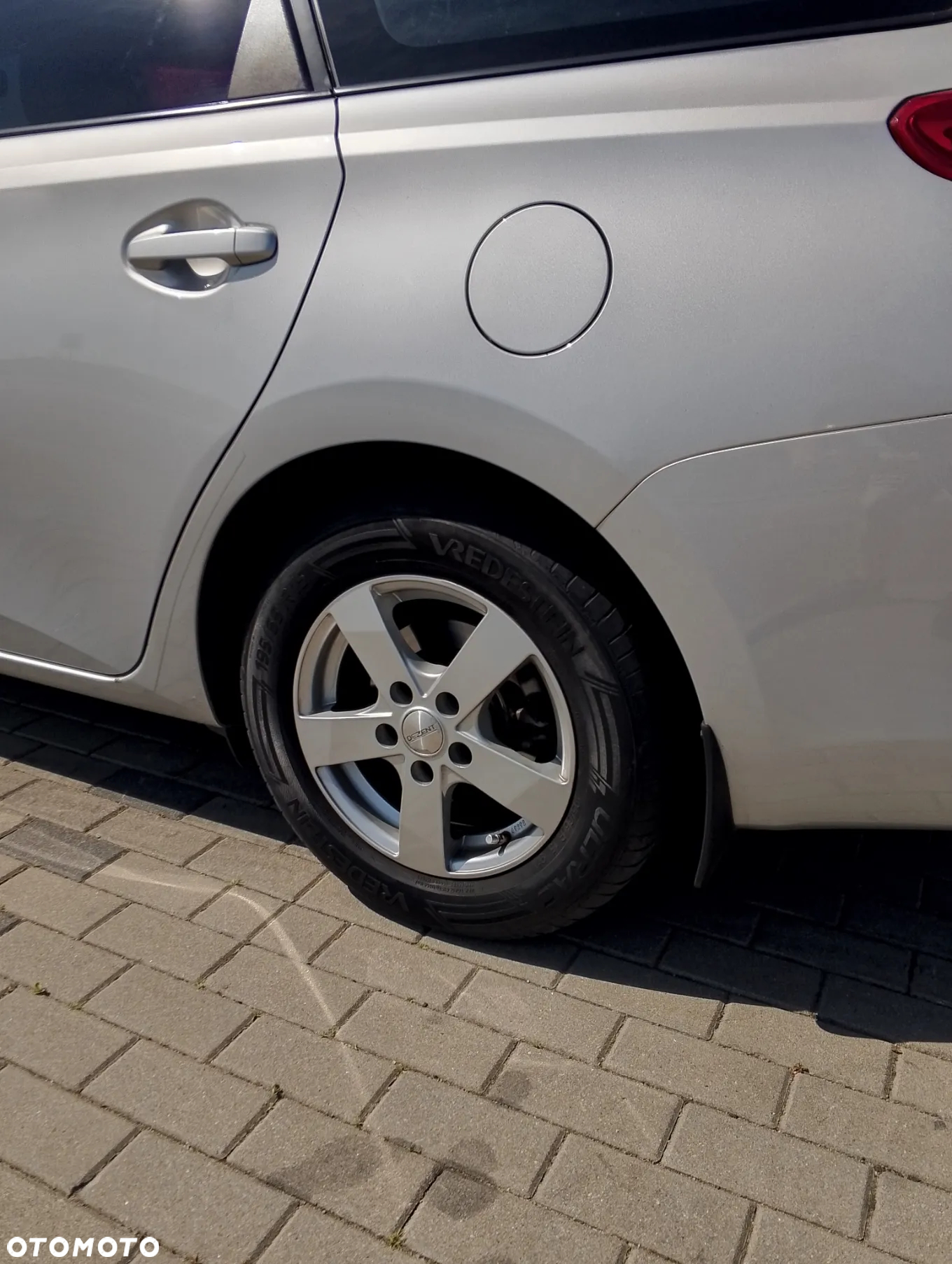Toyota Auris 1.6 Dynamic - 6