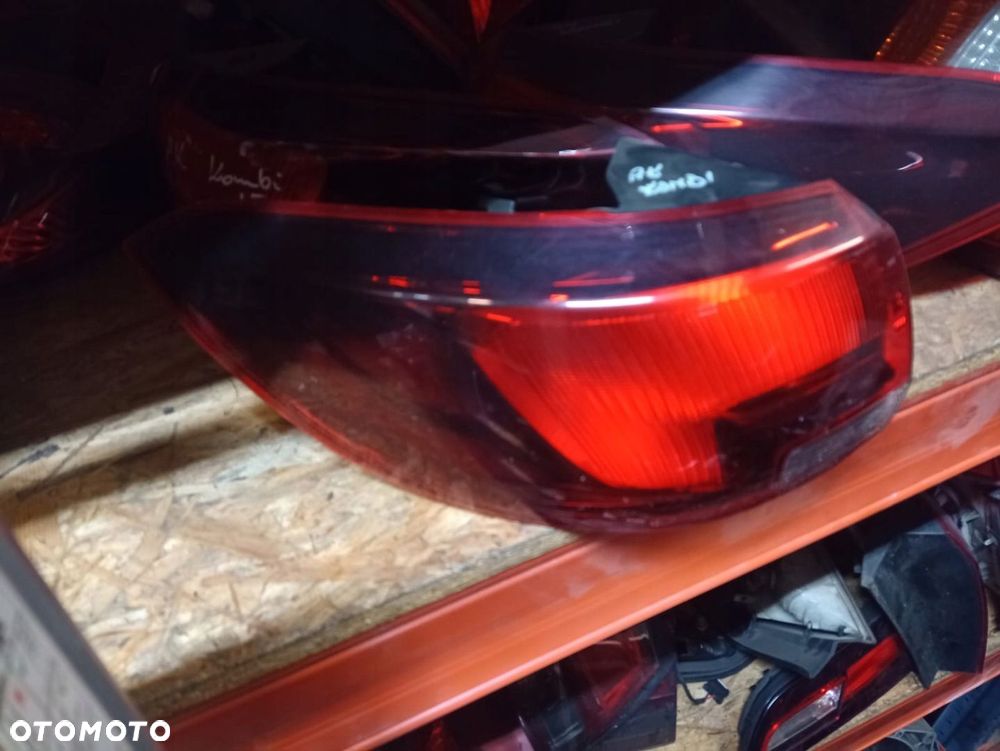 OPEL ASTRA K KOMBI LAMPA TYŁ ZWYKŁA LEWA - 1