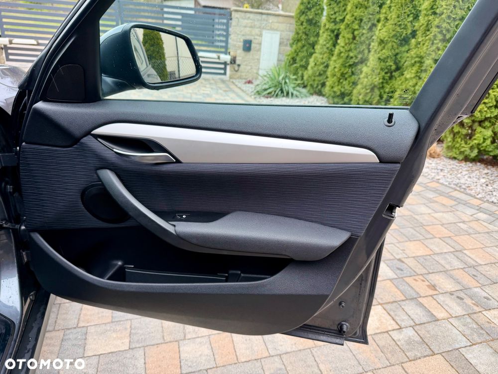 BMW X1 xDrive18d Sport Line - 16