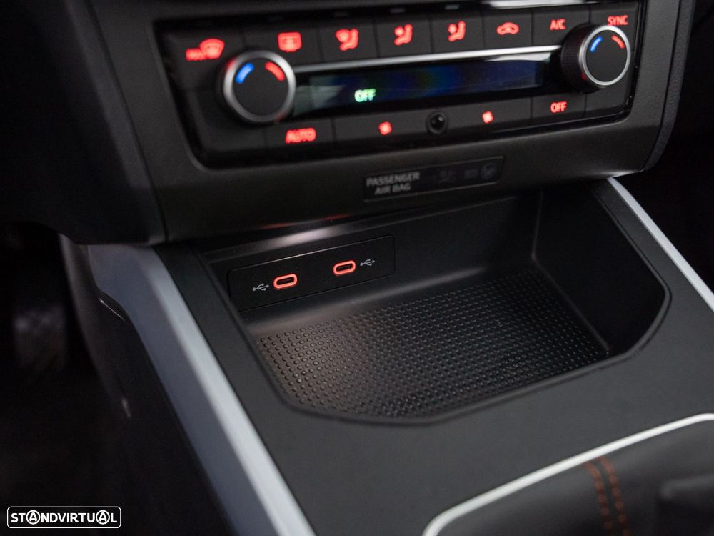 SEAT Arona 1.0 TSI FR - 25