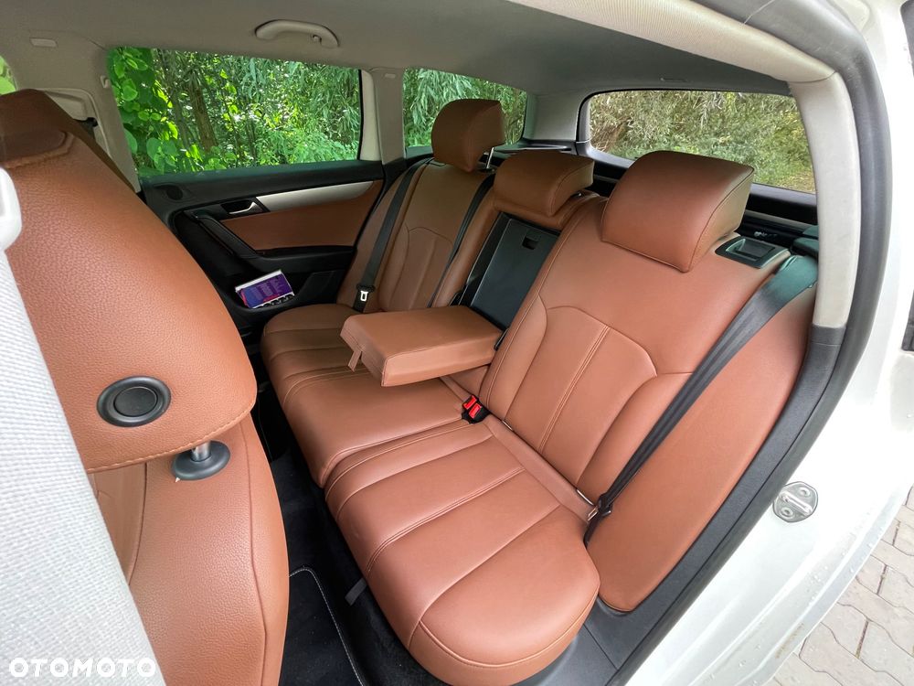 Volkswagen Passat Variant 1.8 TSI Comfortline - 9