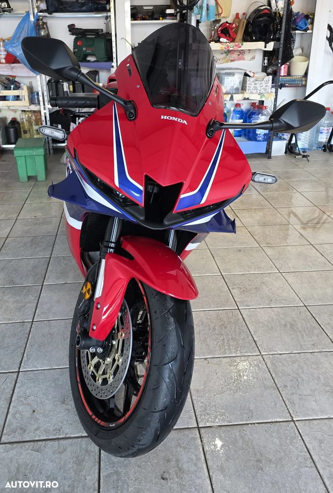 Honda CBR 600RR - 1
