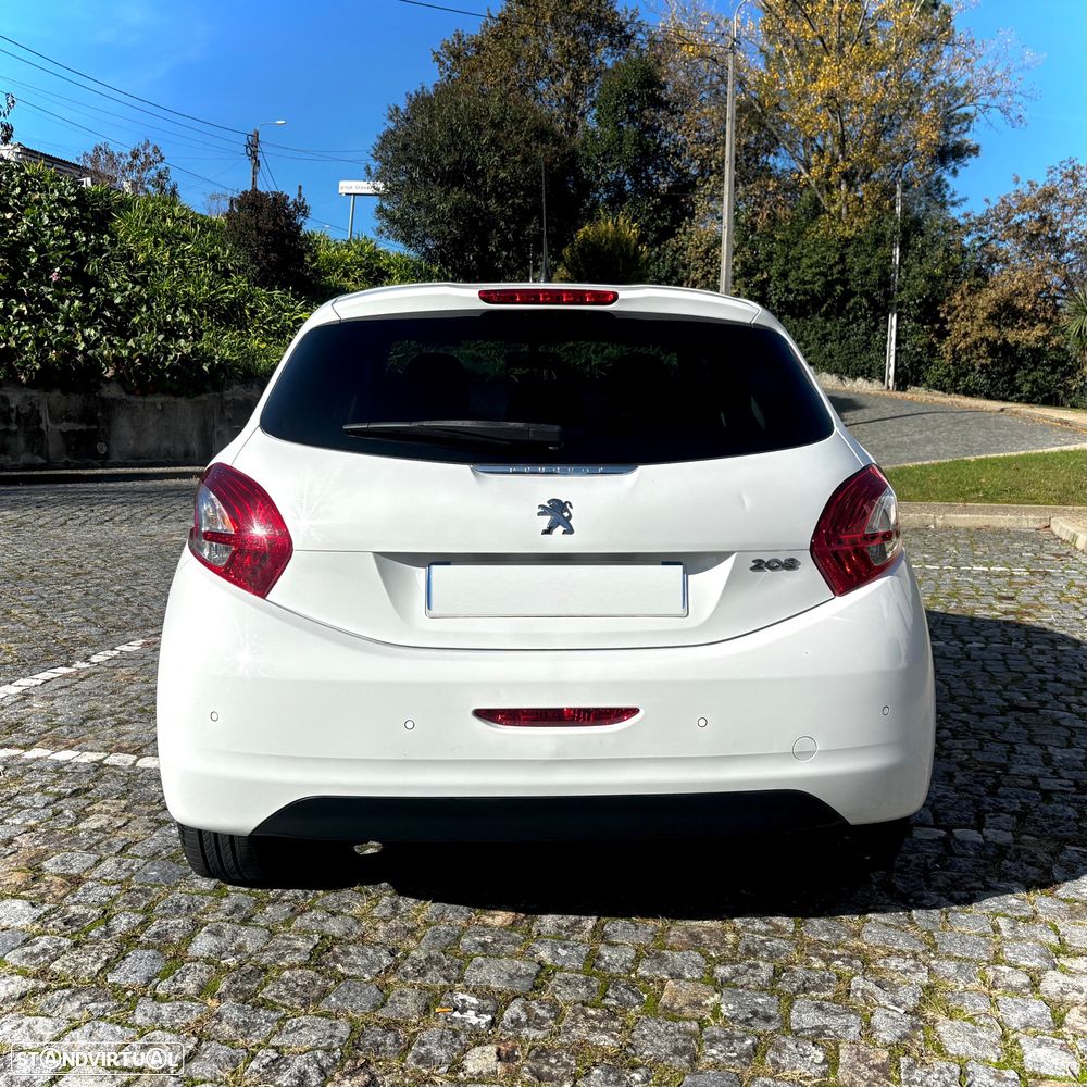 Peugeot 208 1.2 VTi SE Style - 3