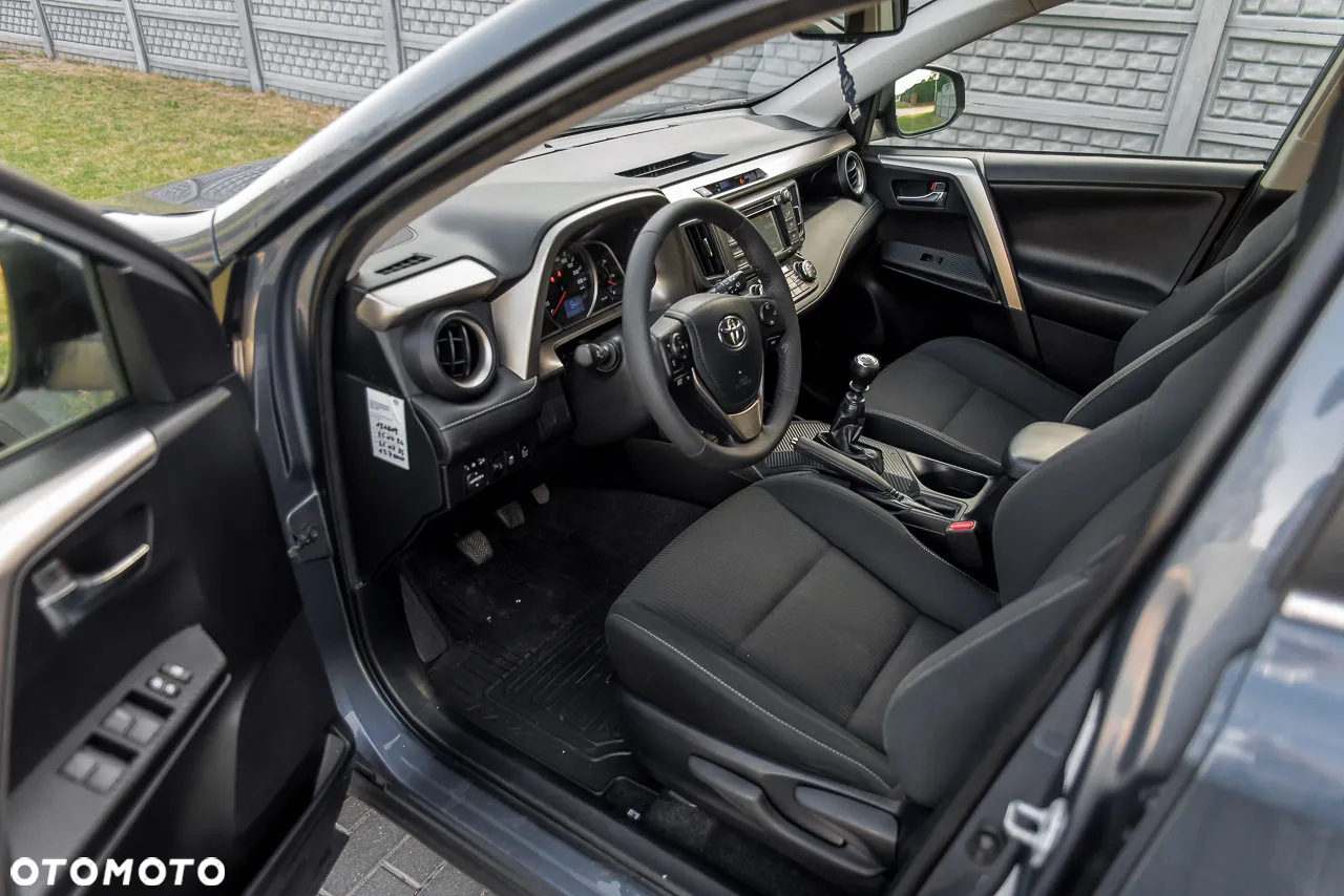 Toyota RAV4 - 29