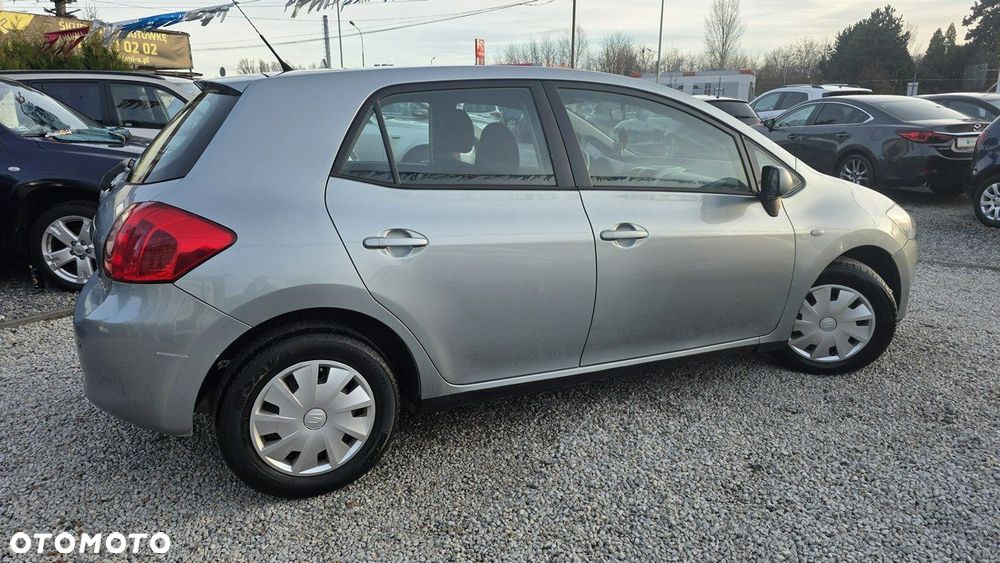 Toyota Auris - 15