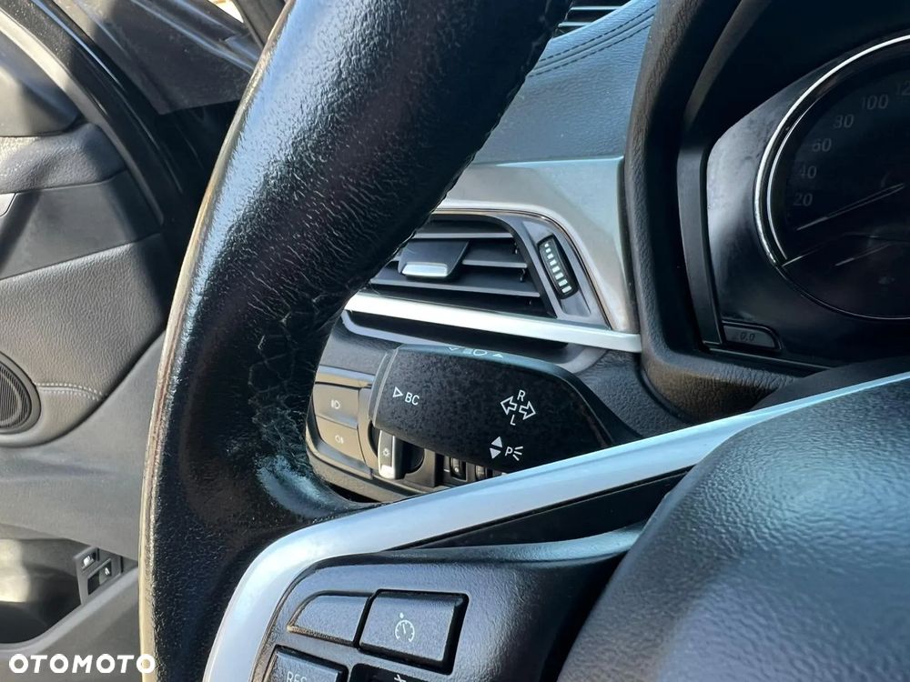 BMW X1 xDrive25e xLine - 17