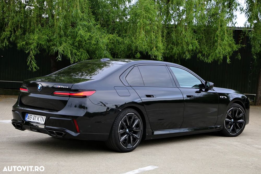 BMW M7 M760e xDrive AT PHEV - 24