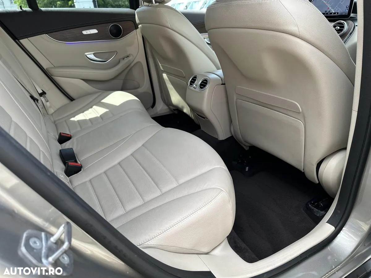 Mercedes-Benz GLC 300 d 4MATIC - 17