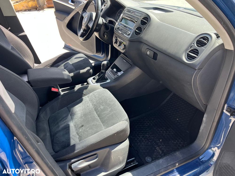 Volkswagen Tiguan 2.0 TDI 4Motion DSG Sport & Style - 6