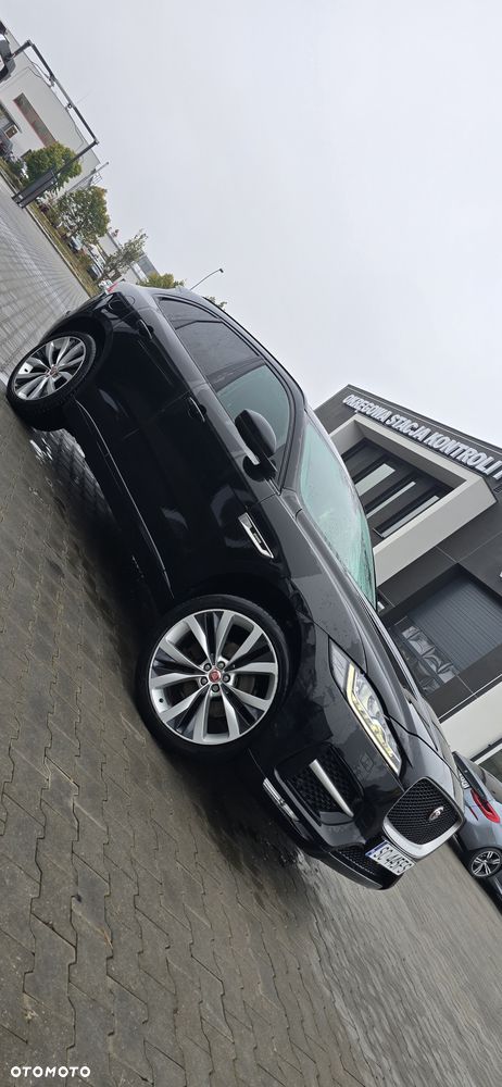 Jaguar F-Pace 20d AWD R-Sport - 2