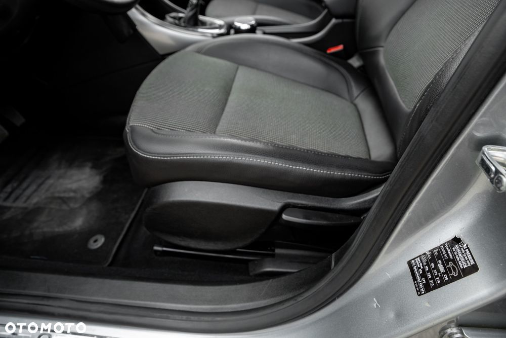 Opel Astra 1.4 Turbo - 18