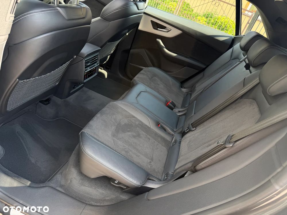 Audi Q8 55 TFSI mHEV Quattro Tiptronic - 31