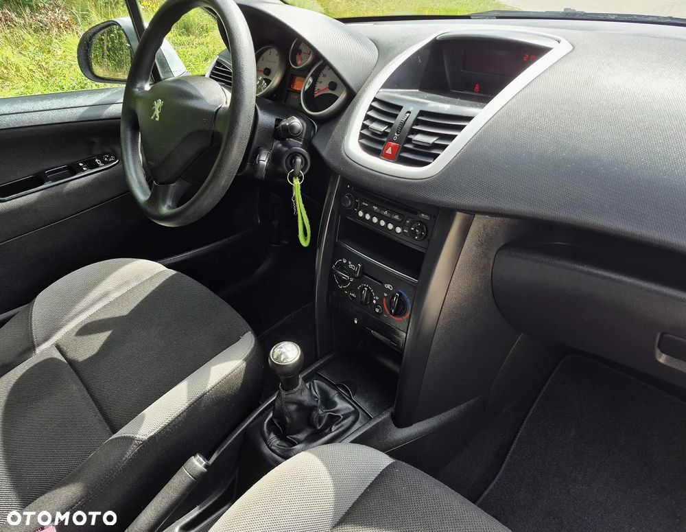 Peugeot 207 1.4 Trendy - 12