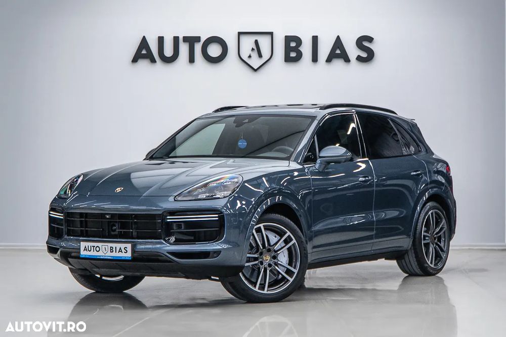 Porsche Cayenne Turbo - 2